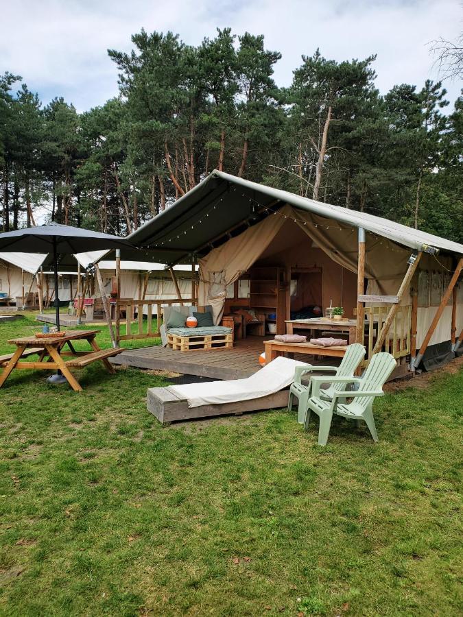 Vakantiepark De Bergen Wanroij - Safaritent Bagian luar foto